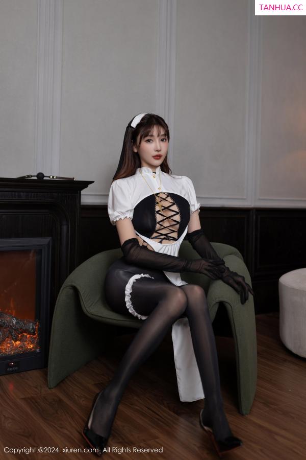 陆萱萱  [XiuRen]高清写真图 2024.09.26 No.9216 陆萱萱 黑丝美腿第15张图片